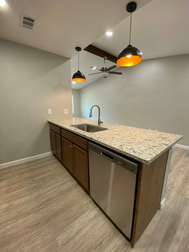 Photo - 1001 Paula Dr