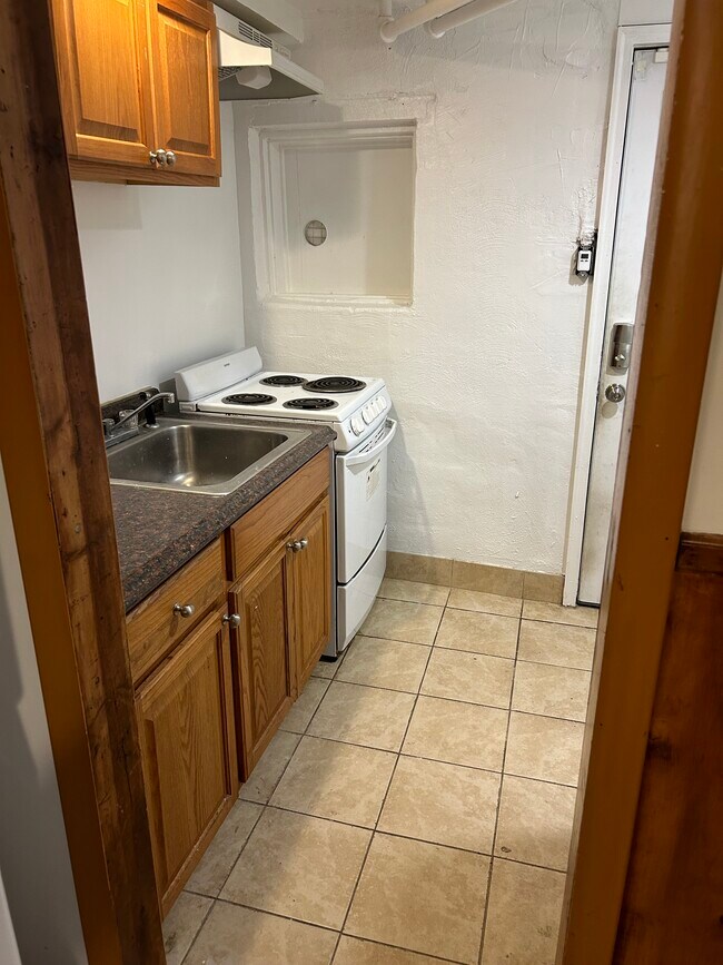 Photo - 3406 15th St NE Unit Basement Apartment