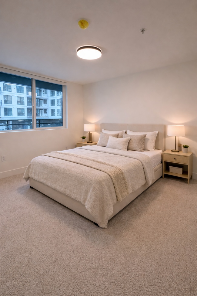 Photo - 20769 Fraser Hwy