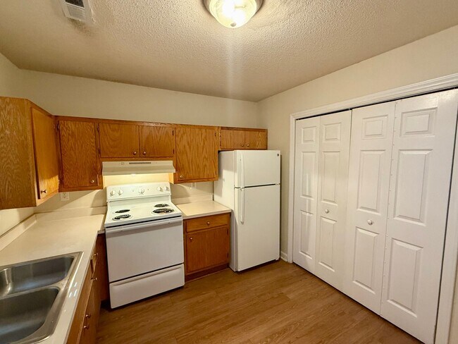 614 E Parker St Unidad J