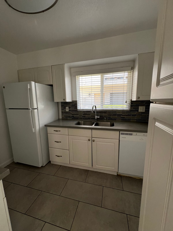 Photo - 2435 W 227th St