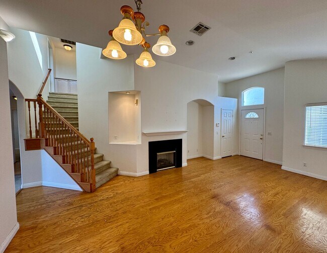 Four Bedroom, Three Bathroom Temple City T... House House Rental in