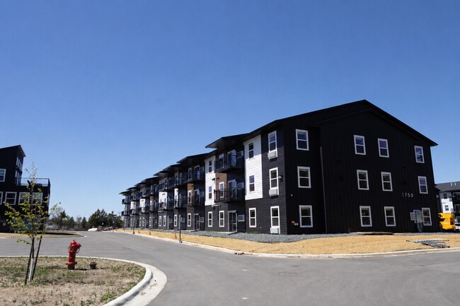 Photo - Elmview Apartments