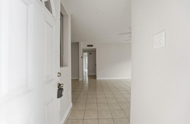 Photo - 5667 Birchmont Dr Unit F