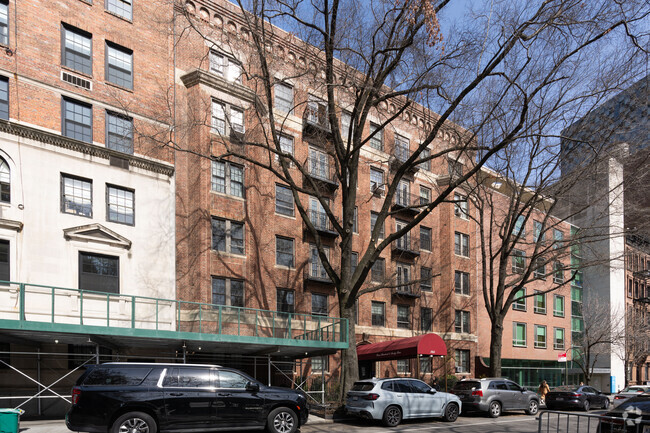 Photo - 345 E 68th St Apartments