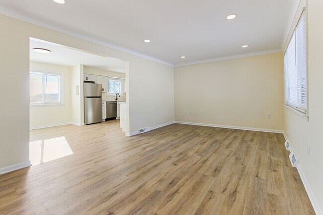 Photo - 1020 Grove St