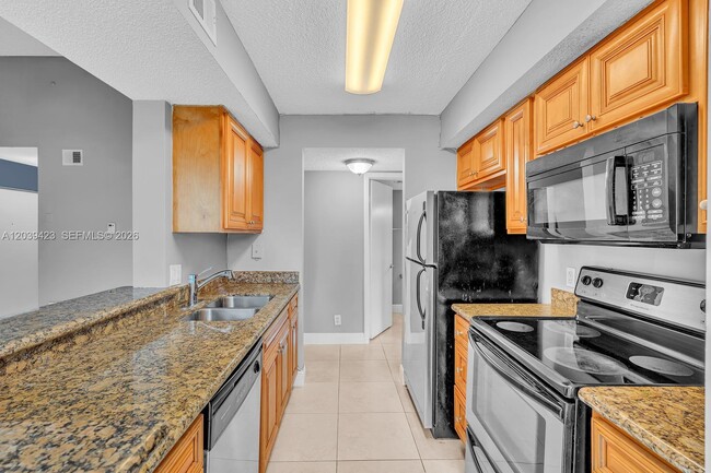 Photo - 5740 Rock Island Rd Unidad 299