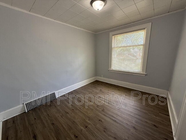 Photo - 2853 N Booth St