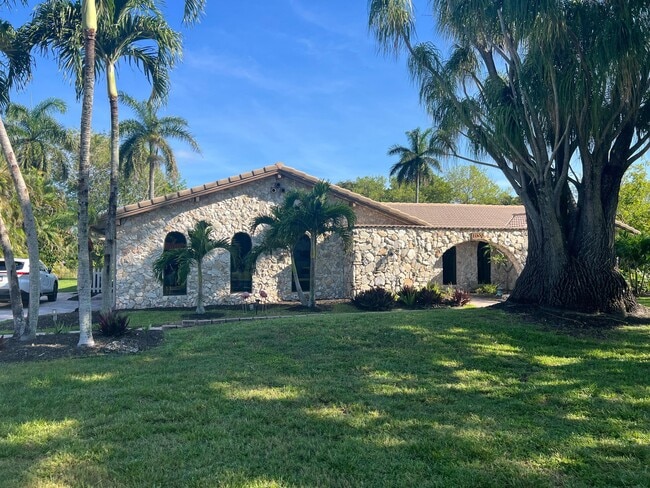 Building Photo - 11190 NW 26th Dr