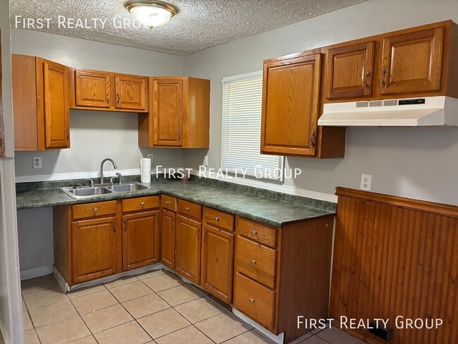 Photo - 4905 Porterfield Dr