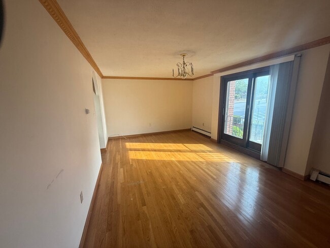 Photo - 1030 Bennington St Unidad 5