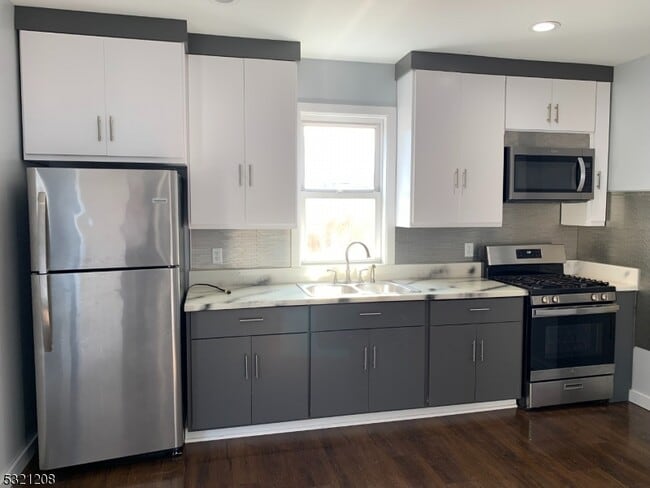 Building Photo - 216 21st St Unit 216 Rental
