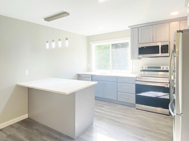 Photo - Hwy20 2124 A&B Unit Hwy20 2124B