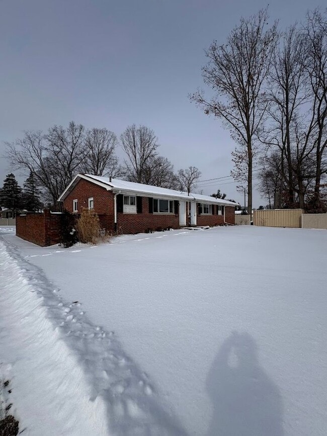 Building Photo - 5032 S Main St Unit 5032