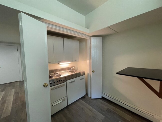 Photo - 130 Marlborough St Unit 1