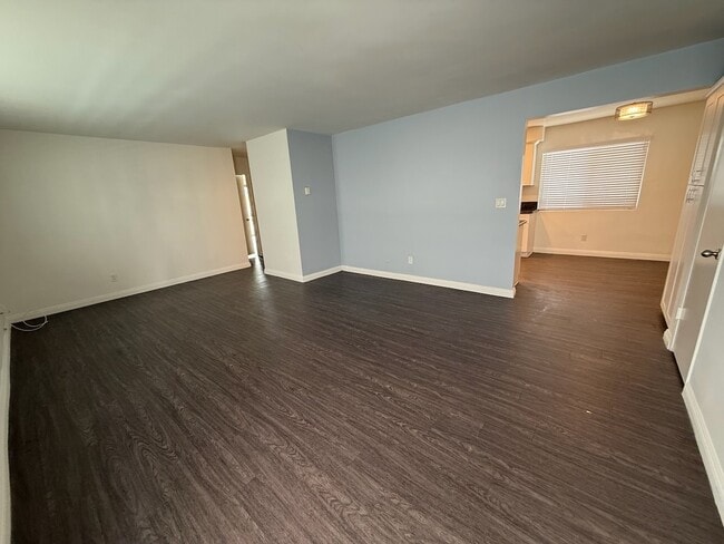 Living Room - 718 N Guadalupe Ave Unit 1