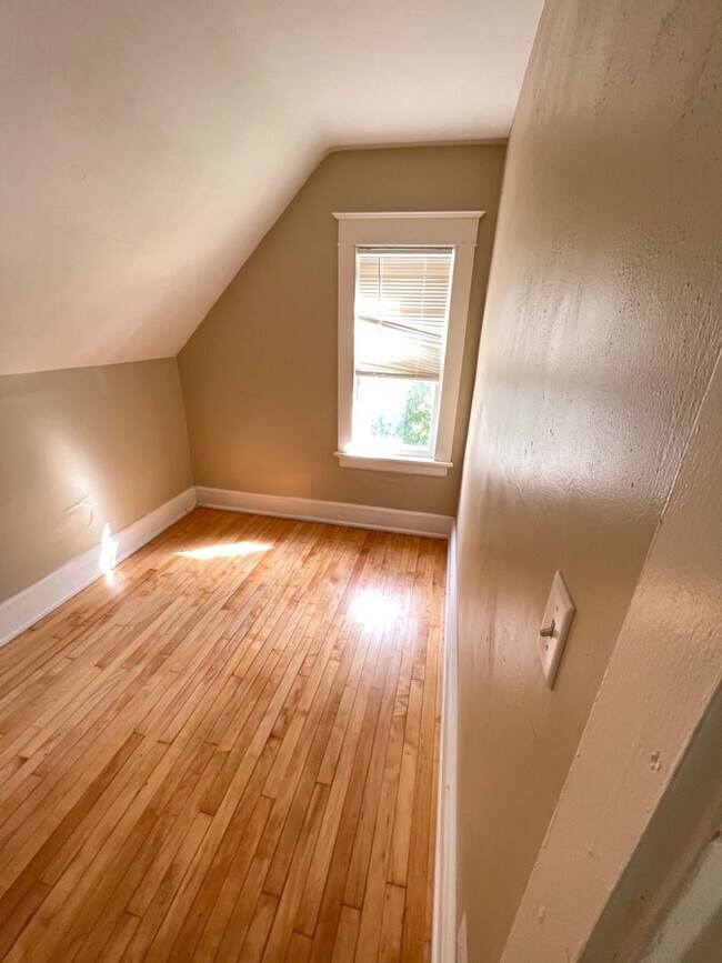 Photo - 2473 N 34th St Unit 2473A Upper