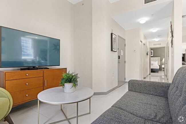 Building Photo - 1700 SW 2nd Ave Rental