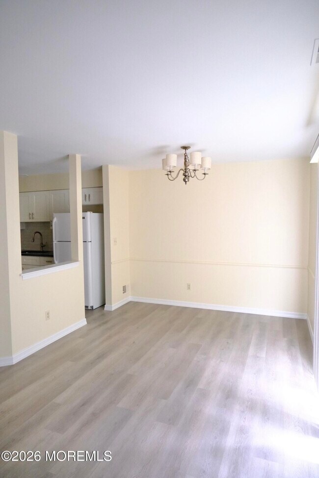 93 Oak Ln