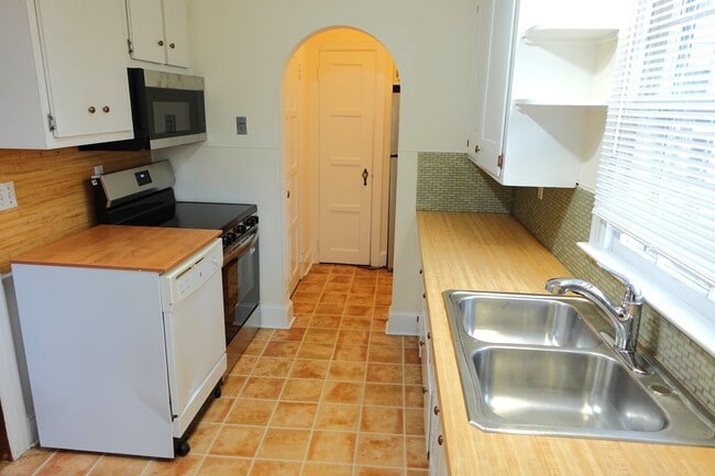 Photo - Country Charmer