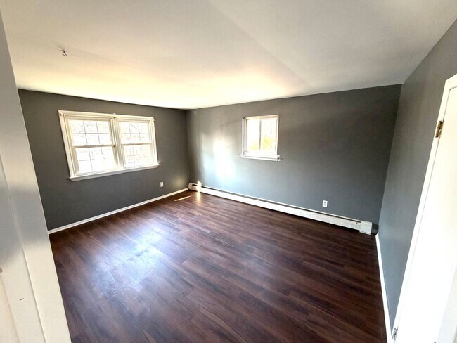 330 Olive Ave Unit B - 2nd Floor