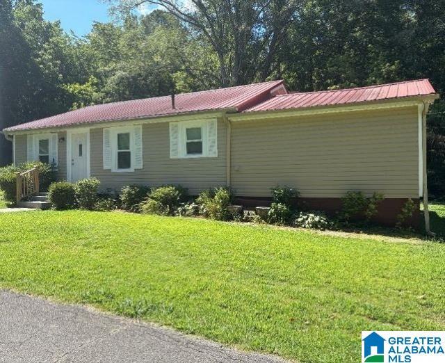 Building Photo - 336 3rd St E