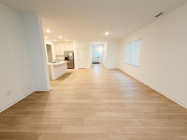 Photo - 891 Norfolk Ln