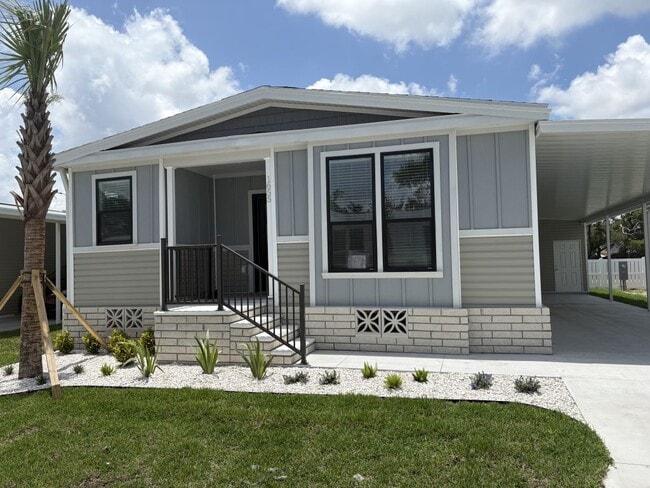 Building Photo - 1655 Voyager Dr