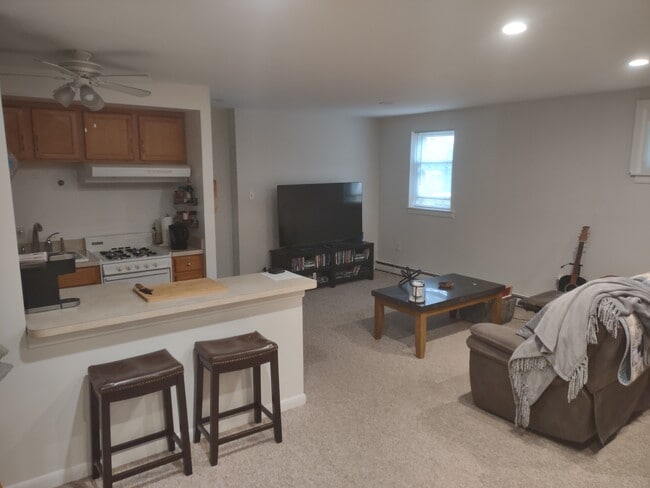 Photo - 525 N Jackson St Unit Apt 8