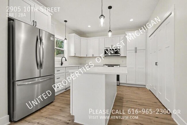2905 10th St
