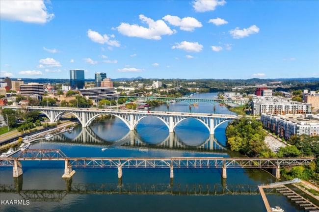 Photo - 445 W Blount Ave Unit 415