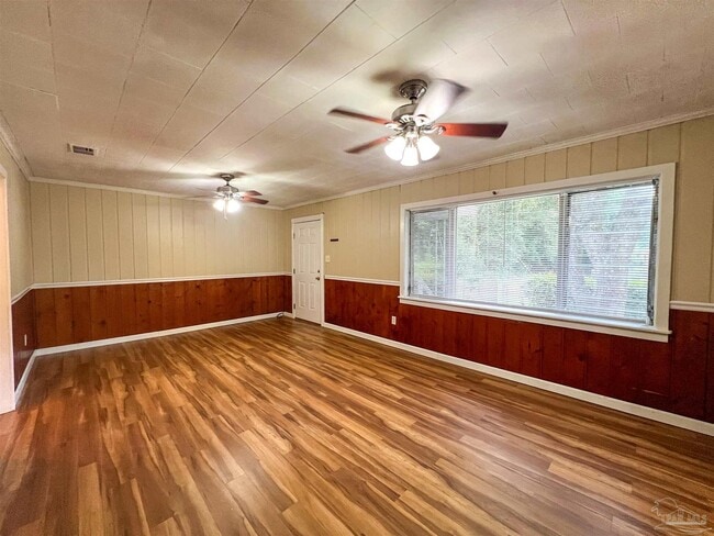 Photo - 608 N 70th Ave