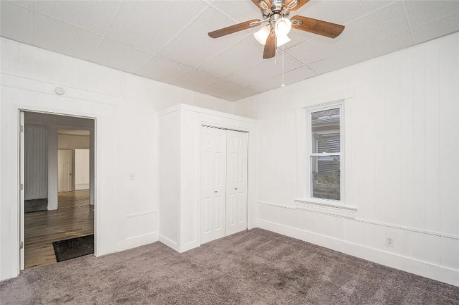 Photo - 1136 E 8th St