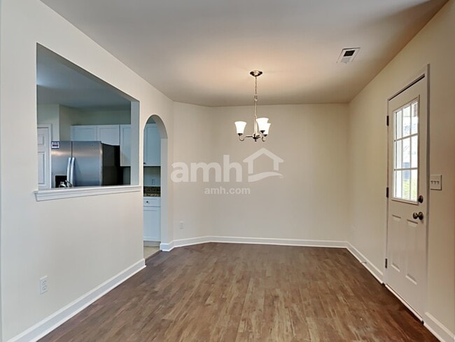 Photo - 921 Sundance Dr