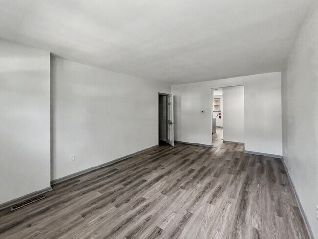 200 E. Maple Avenue