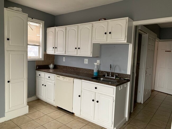 Photo - 118 Sumner St Unit 3