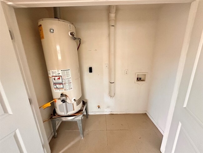 Building Photo - 2618 Hill Ave