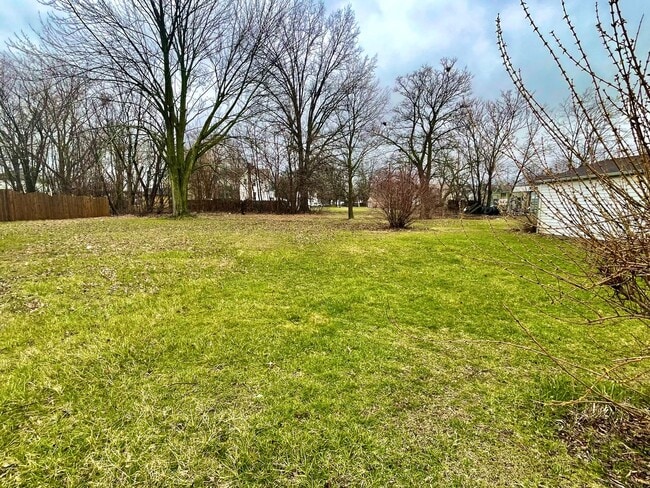 Photo - 3 Bed -1 Bath Single Family in Elyria