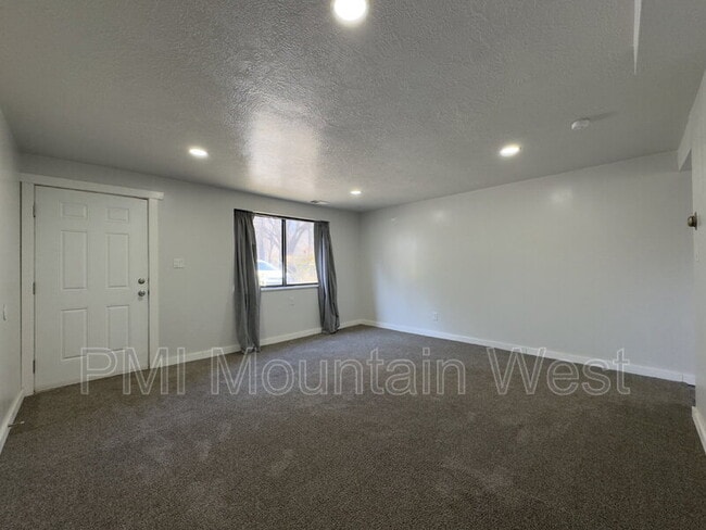 Photo - 1520 Merlin Dr