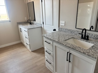 Photo - 925 E Loop 335 S