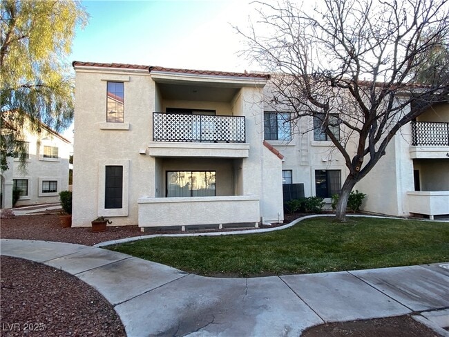 Building Photo - 4872 Nara Vista Way Unit 104 Rental