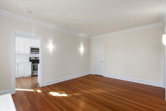 Photo - Large Studio in Andersonville Unit 31-3B