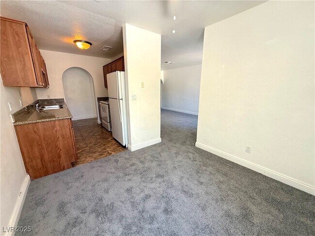 Photo - 1846 N Decatur Blvd Unidad 104