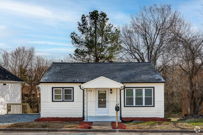 Building Photo - 709 Langford Ave Rental