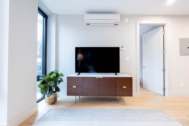 Photo - 149 Green St Unit ID1021857P