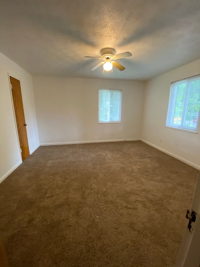 Photo - 2180 W Schantz Ave Unit 1