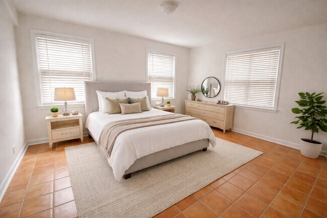 Photo - 1928 North Blvd Unit 01