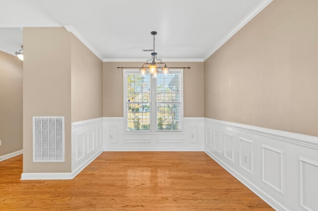 Photo - 212 Doral Dr