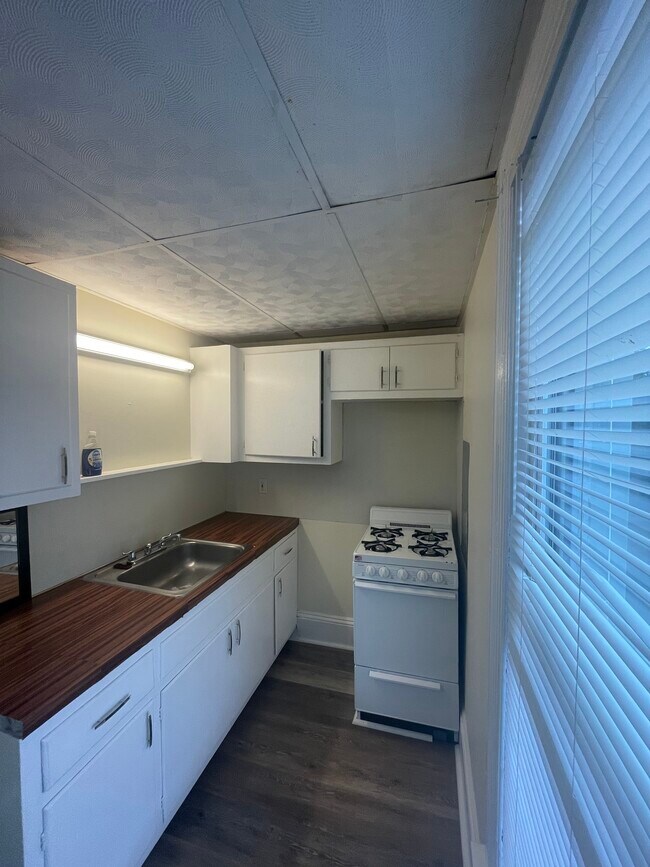 86 Elm St Unit 3