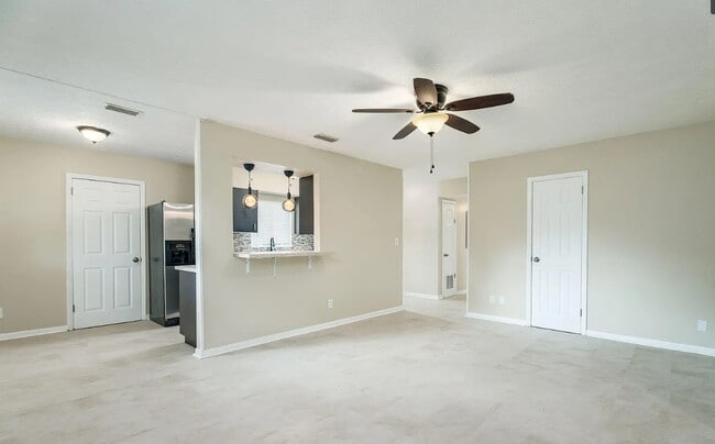 Photo - 7707 Falcon St